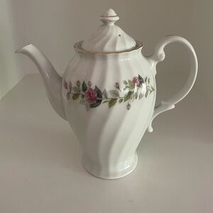 Regency Rose Teapot